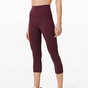 Lululemon Align Nulu Crops 21”